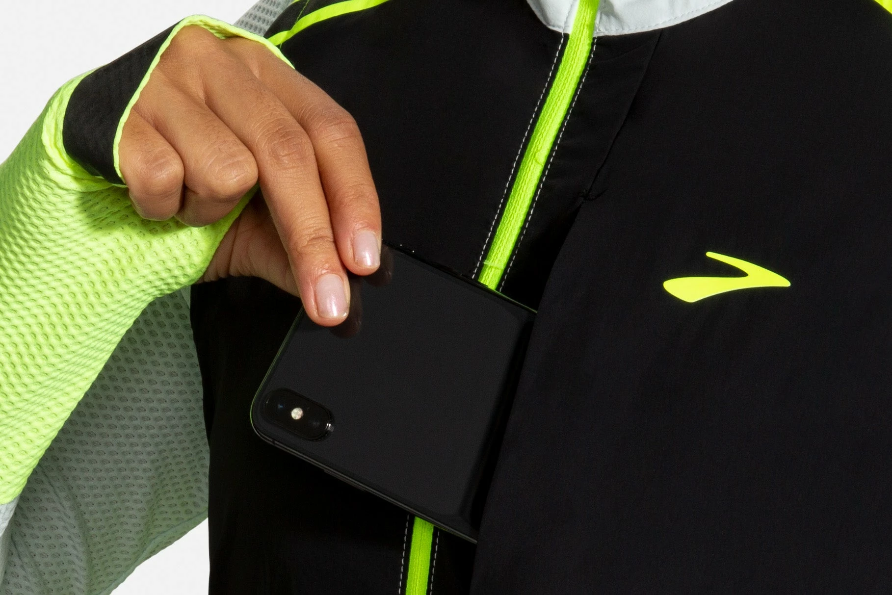 Brooks Women's Carbonite Vest - Icy Grey/Black/Nightlife (221498030) 7 Brooks Women's Carbonite Vest - Icy Grey/Black/Nightlife (221498030) - Image 7