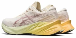 Asics Women's Novablast 3 -Asics Shop Asics Womens Novablast 3 Cream Fawn 4