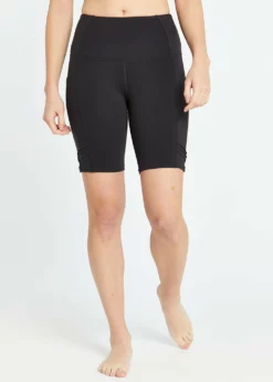**Available In Select Stores Only** Women's Oiselle Long Pocket Jogger Shorts - Black (102118-BLK)