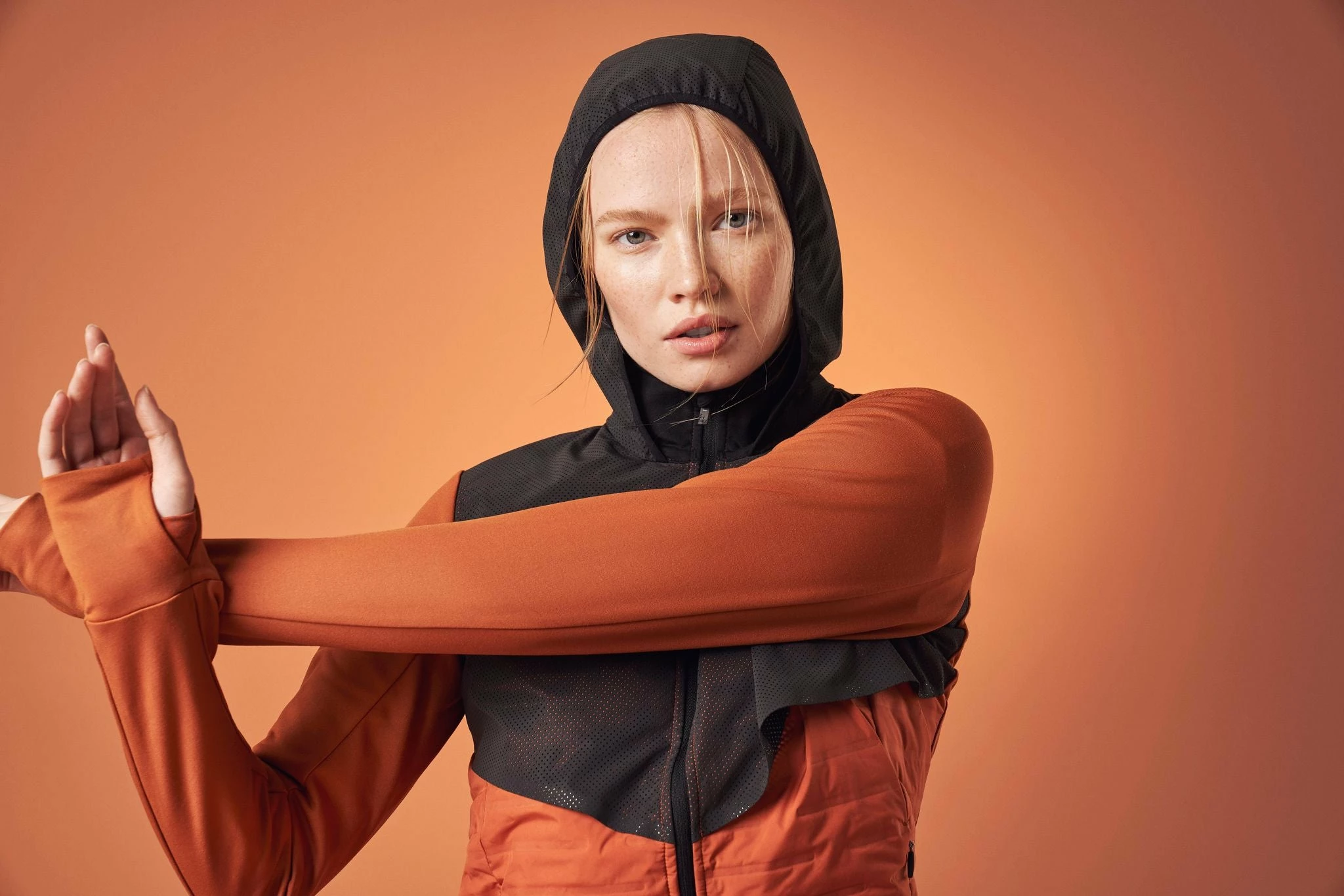 Craft Women's Lumen Subzero Jacket - Buff/Black (1907698-699999) 4 Craft Women's Lumen Subzero Jacket - Buff/Black (1907698-699999) - Image 4