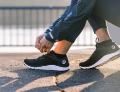 Topo Women's Fli-Lyte 4 11 Topo Women's Fli-Lyte 4 -Asics Shop W049.Black White 10