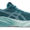 Asics Women's Novablast 3