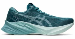 Asics Women's Novablast 3