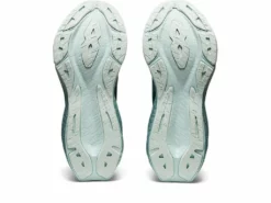 Asics Women's Novablast 3 -Asics Shop ezgif.com gif maker 2022 08 15T150607.342