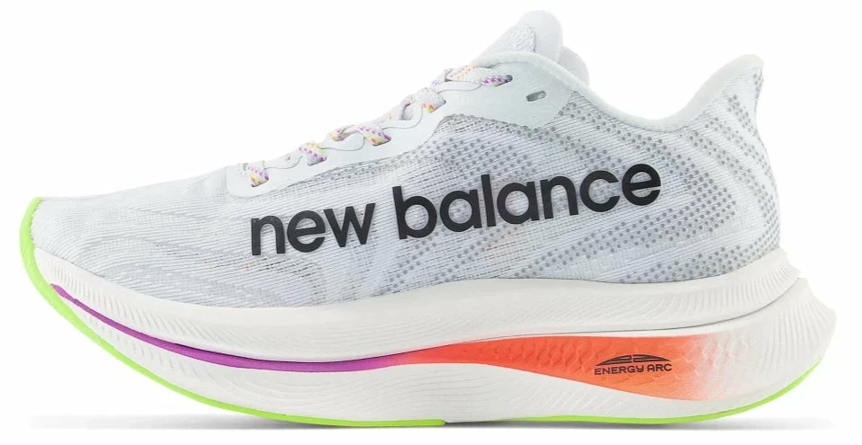 New Balance Women's FuelCell SuperComp Trainer V2 4 New Balance Women's FuelCell SuperComp Trainer V2 - Image 4