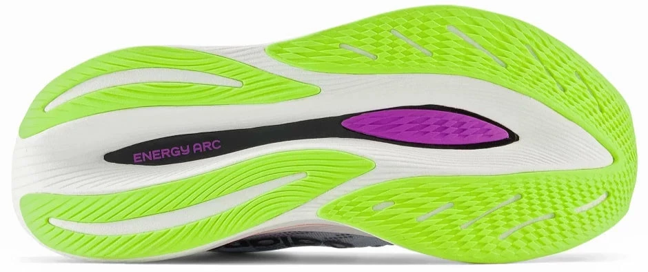 New Balance Women's FuelCell SuperComp Trainer V2 2 New Balance Women's FuelCell SuperComp Trainer V2 - Image 2
