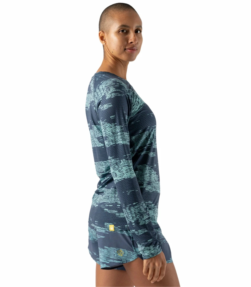 Rabbit Women's EZ Tee Perf LS | Trail 3 Rabbit Women's EZ Tee Perf LS | Trail - Image 3